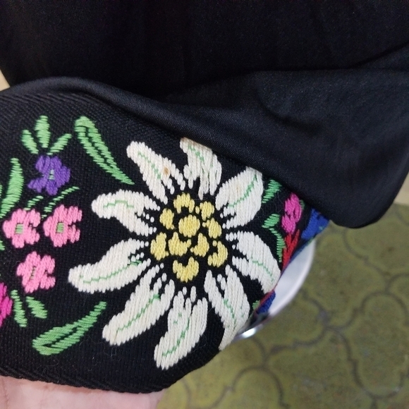 Vtg 70s Cirette black sleeveless jersey embroidered floral hem maxi dress - Picture 7 of 9